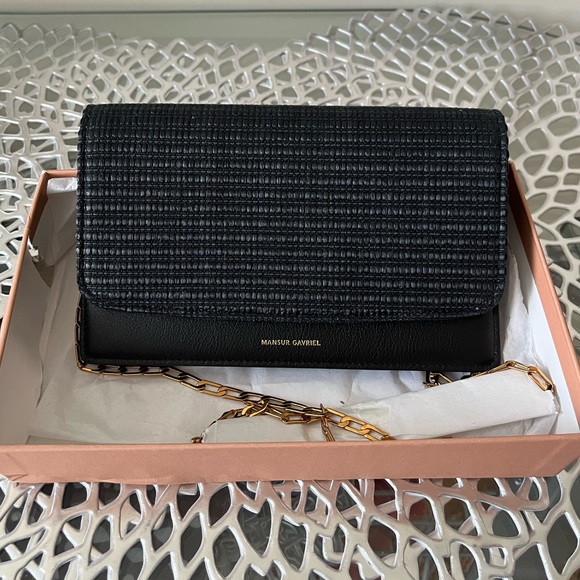 Mansur Gavriel Black Crossbody Leather and Raffia Wallet Bag w Gold Chain NWT - Picture 9 of 15